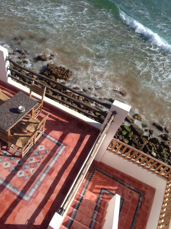 Hashpoint Surf Camp Pansiyon Taghazout Dış mekan fotoğraf